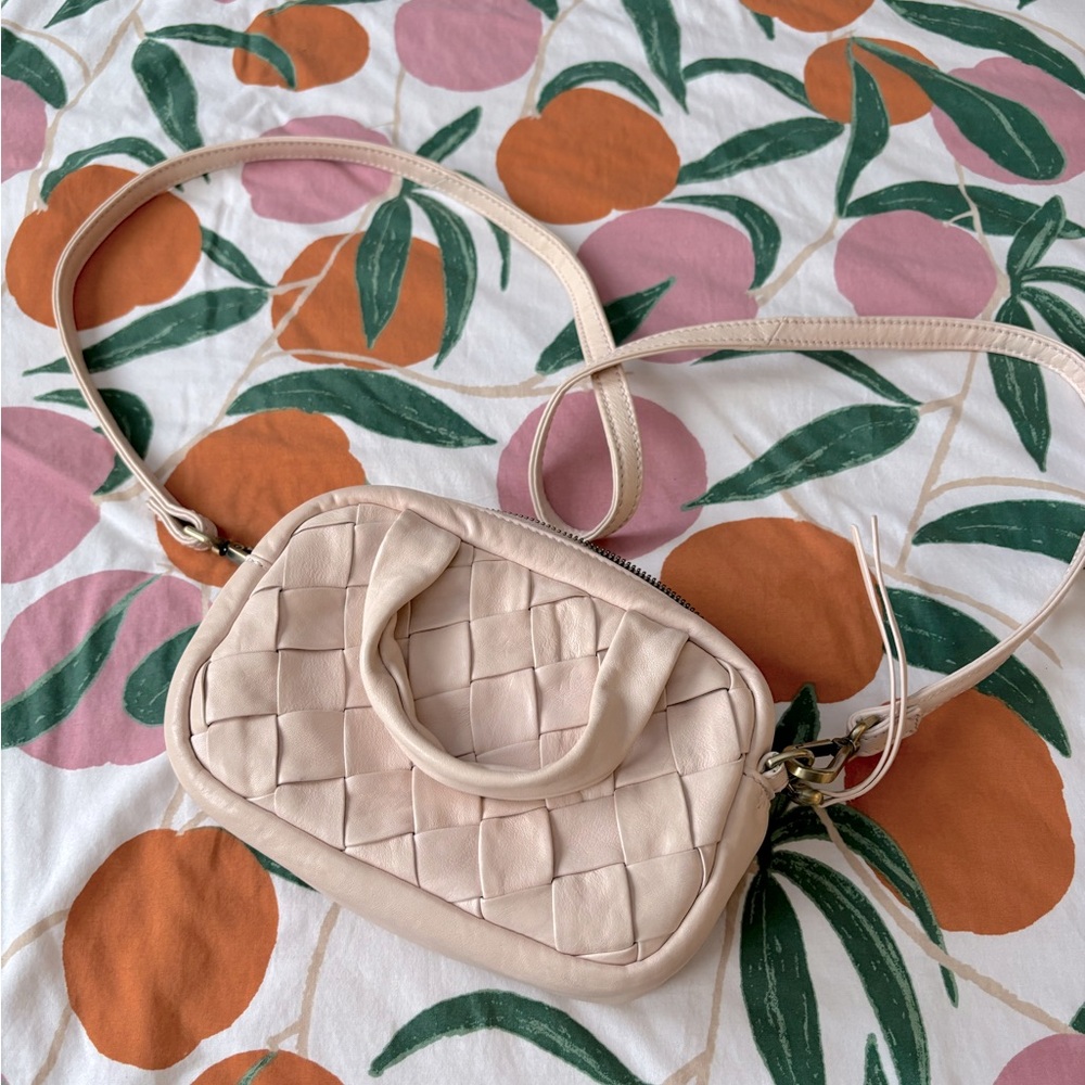 Chic Woven Light Pink Hobo Bag